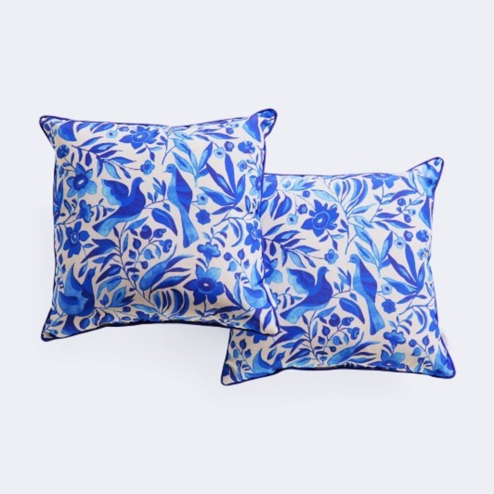 Martha Stewart 2 x Indoor Outdoor Pillows 18"x18" White Blue Floral Home decor